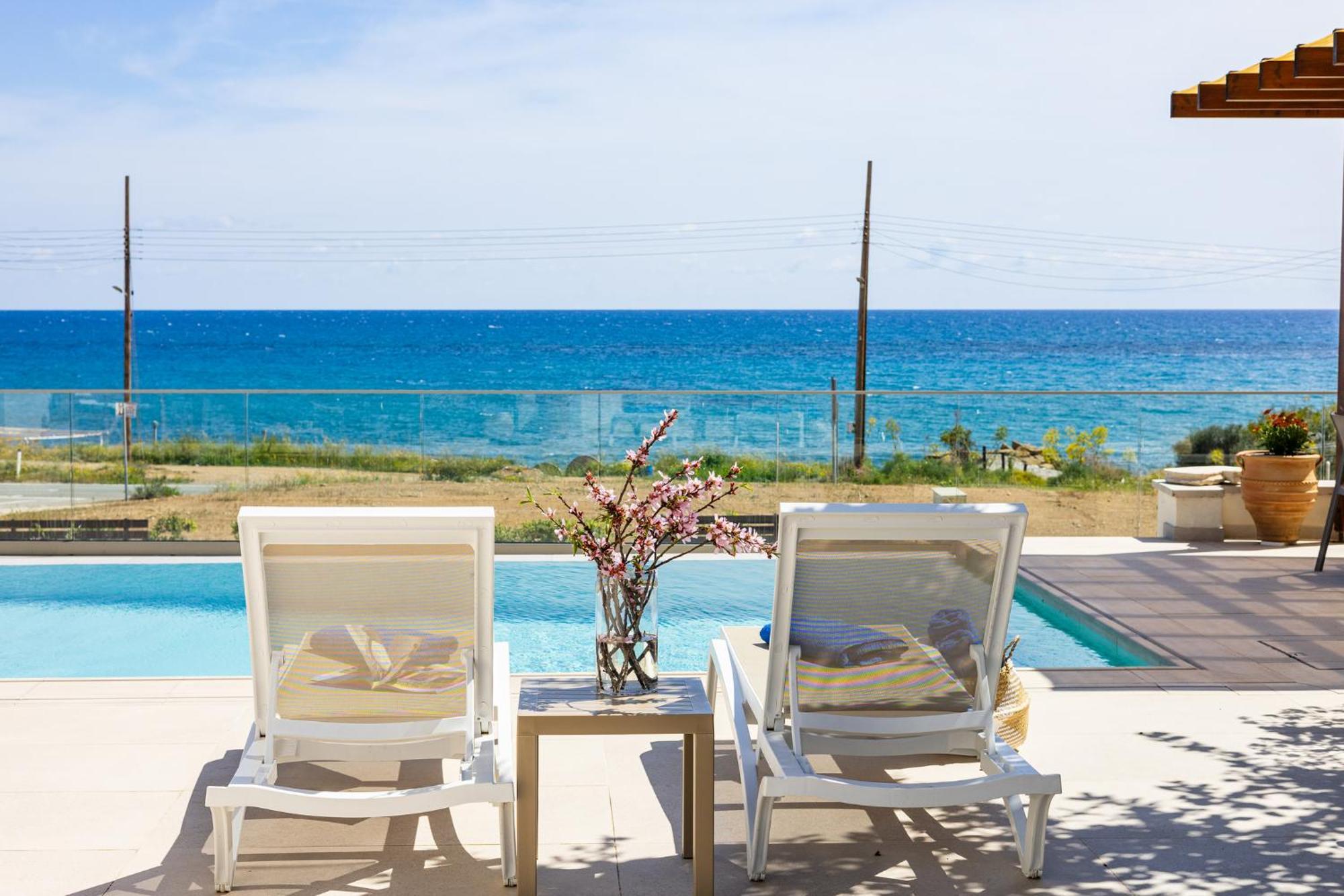 Villa Pacy Agios Theodoros Bagian luar foto