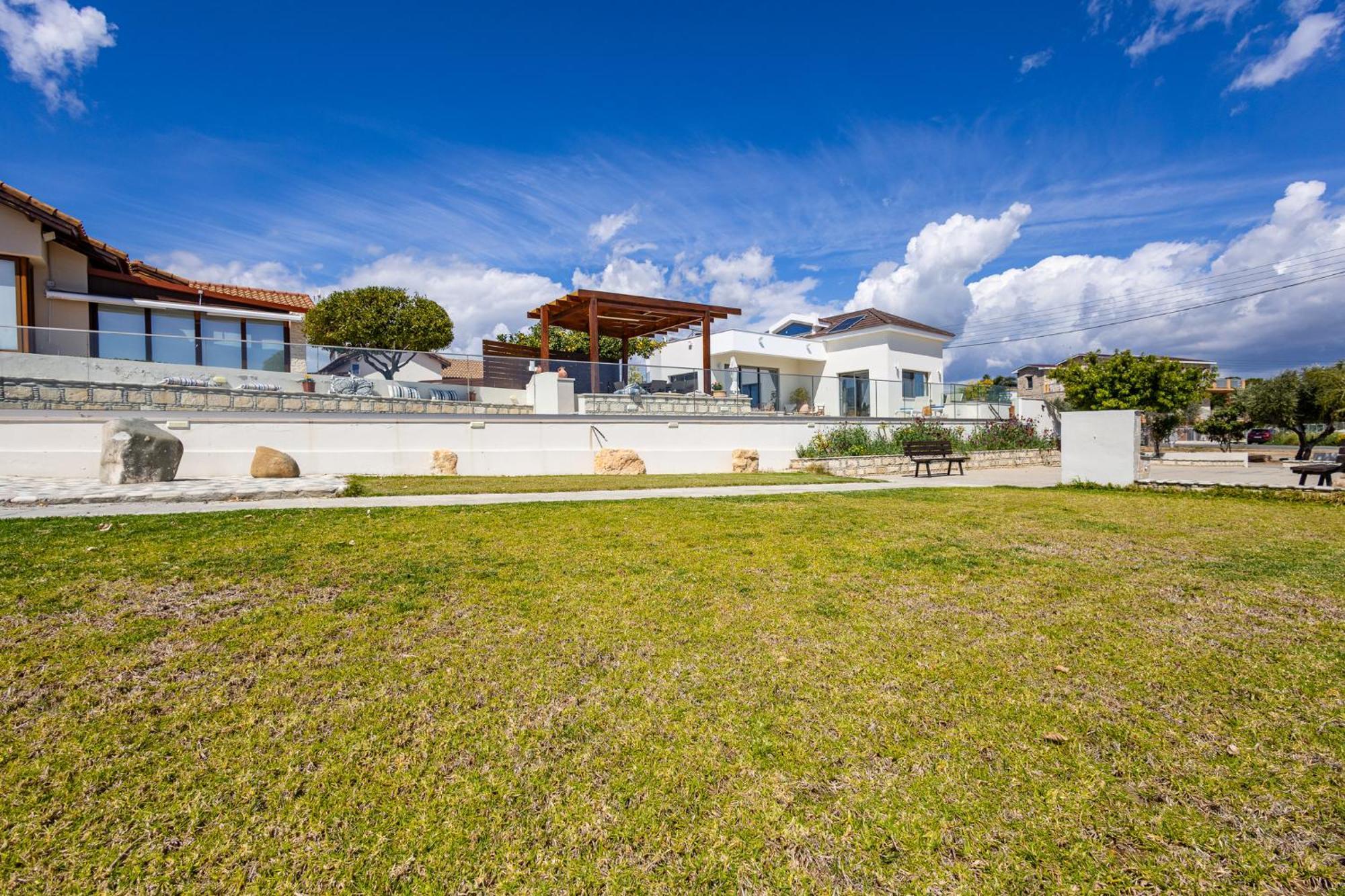 Villa Pacy Agios Theodoros Bagian luar foto